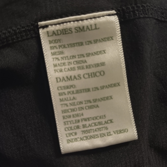 Tangerine Black Capri Performance Leggings Cutout Design & Zipper Pocket Size S - Picture 5 of 6